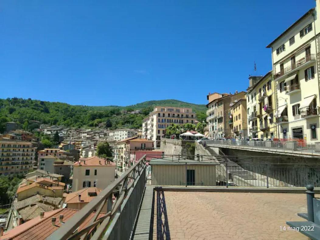 ALLOGGIO VIOLA nel CUORE DI SORIANO Soriano nel Cimino Esterno foto