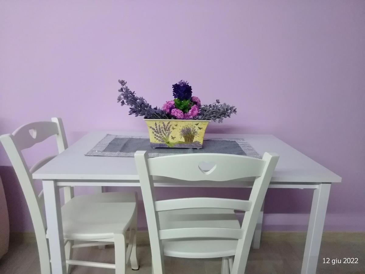 ALLOGGIO VIOLA nel CUORE DI SORIANO Soriano nel Cimino Esterno foto